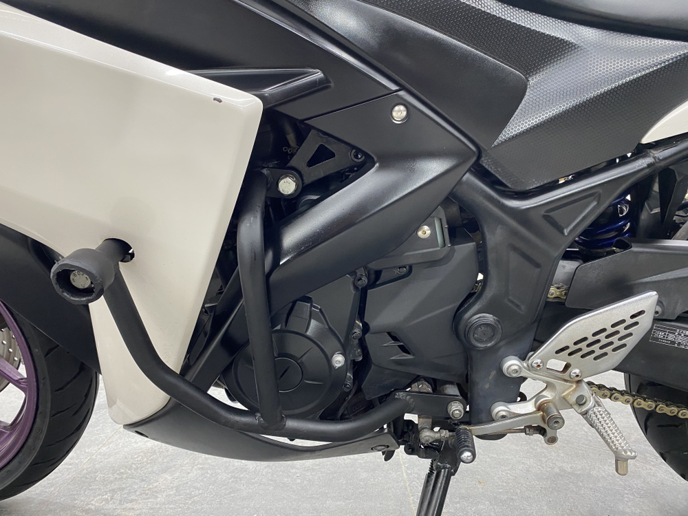 Yamaha YZF-R25 , 2015