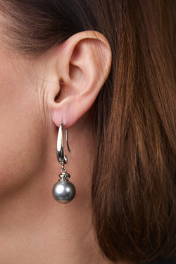 Серьги "Шарлотта" из серого жемчуга на серебряной петле