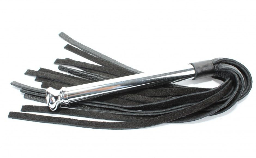 Черная плеть с металлической рукоятью - 43 см.