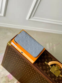 Louis Vuitton Zippy Wallet