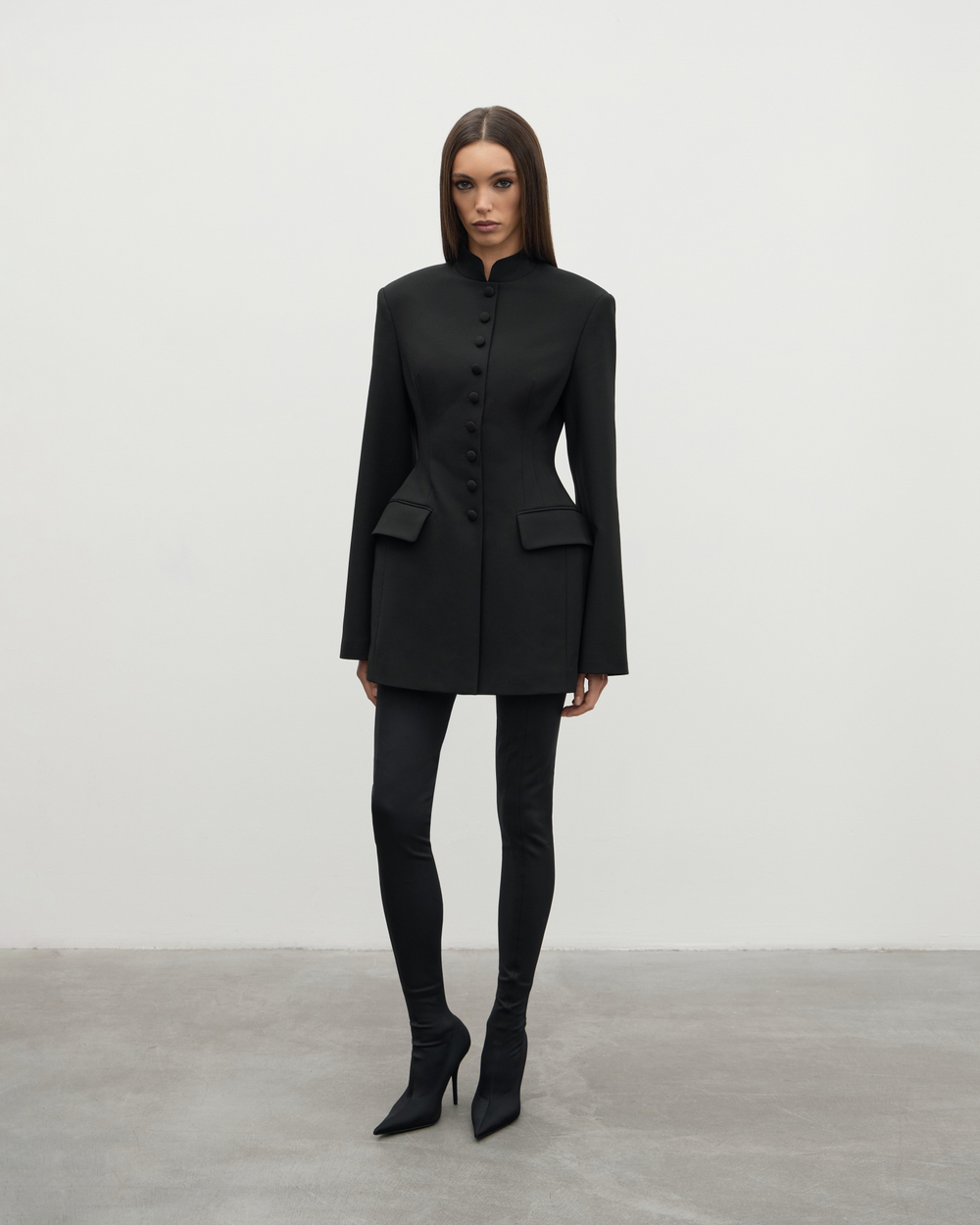 Приталенное платье-пиджак