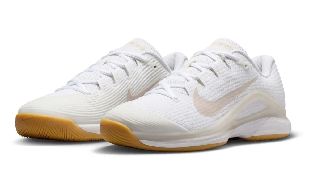 Женские Кроссовки теннисные Nike Zoom Vapor 12 - white/lt orewood/summit white/linien