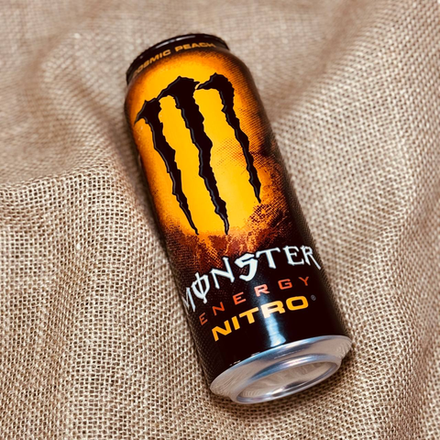 Энергетический напиток «Monster» Cosmic Peach, Nitro 500 мл