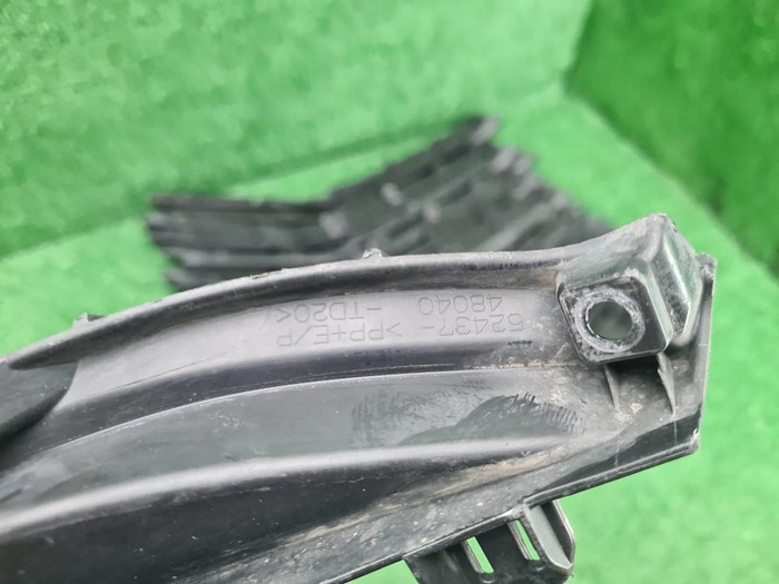 Накладка переднего бампера правая Lexus RX 4 19-22