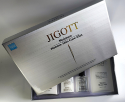 Набор увлажняющих средств для мужчин JIGOTT MOISTURE HOMME SKIN CARE 2SET подарочный