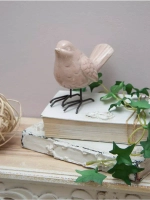 Статуэтки для интерьера на полку