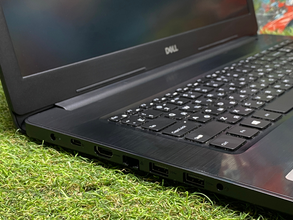 Ноутбук Dell 17.3" IPS/i7-8/8GB/1TB/Radeon R530 4GB/ Inspiron 5770 [5770-5888]/Windows 10