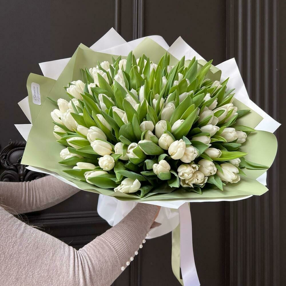 Букет из 101 белого тюльпана