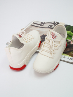 Кроссовки женские демисезонные