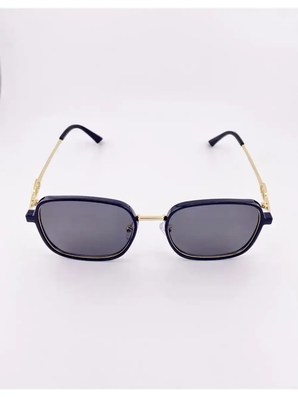 Очки солнцезащитные