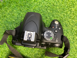 Nikon D5100 + 18-55mm ED II
