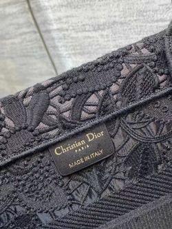 Christian Dior Book Tote 36 cm