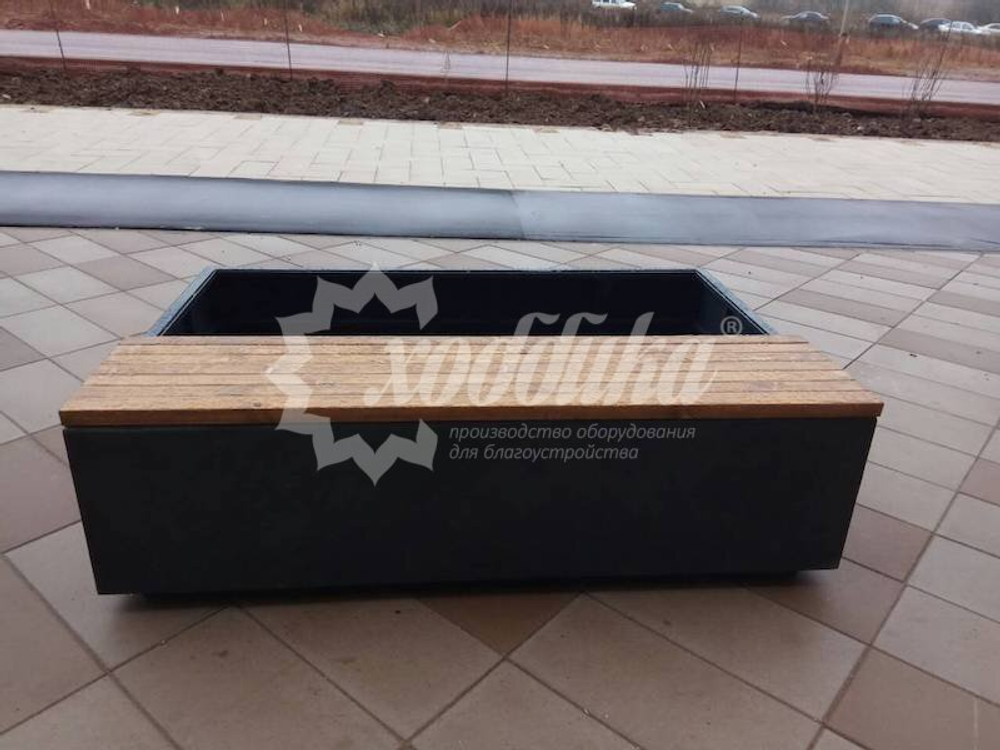 Цветочница с лавочкой «Испанский квартал»