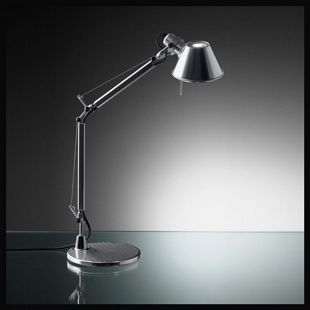 Настольная лампа офисная Artemide  A001300