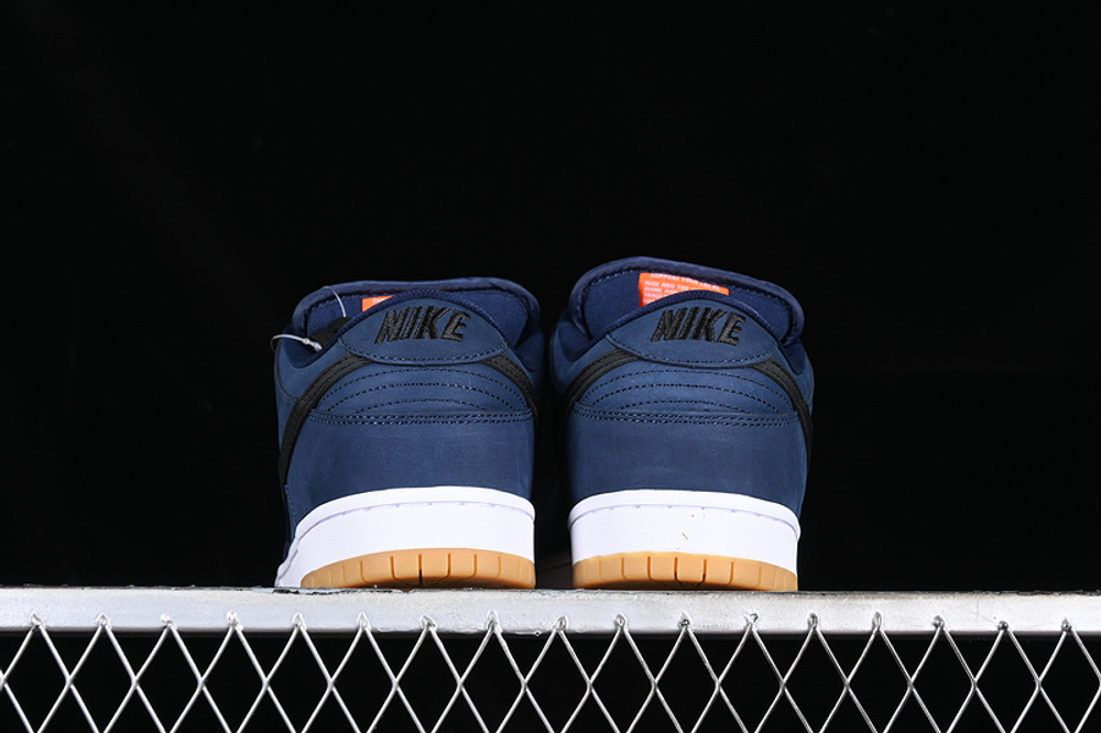 Nike SB Dunk Low Navy Black Gum