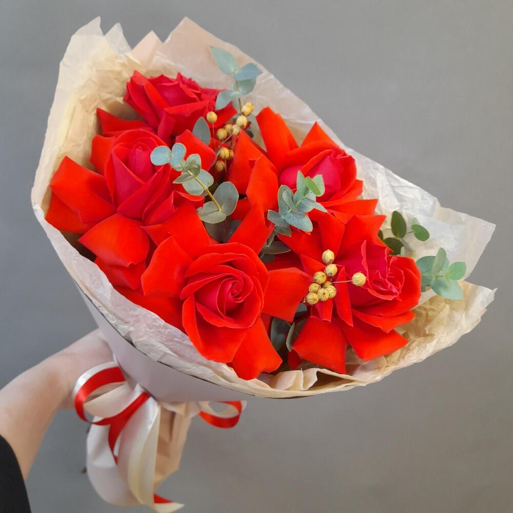 Букет из 5 красных французских роз ПРЕДЗАКАЗ