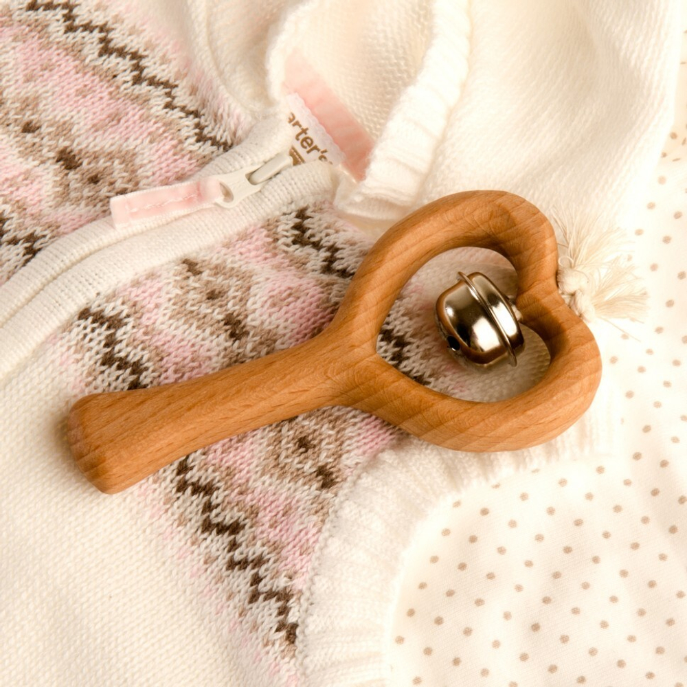 Деревянная погремушка с бубенцом Сердечко Леснушки