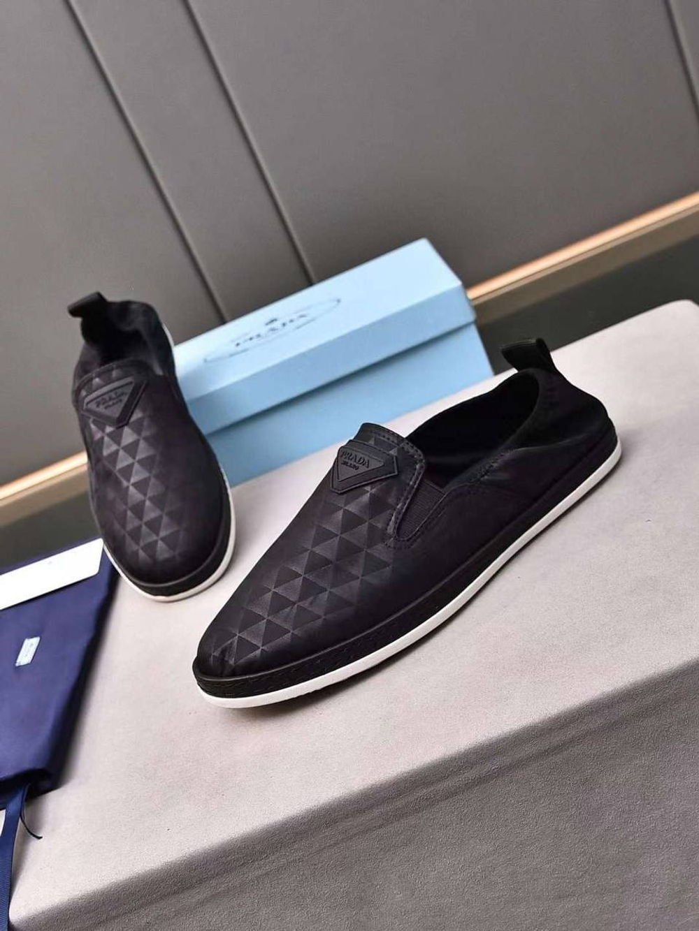 Слипоны Prada