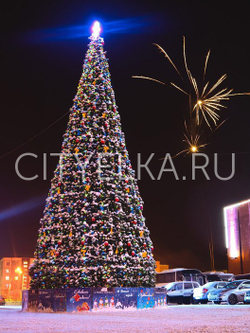 Сосна уличная искусственная "Уральская" каркасная