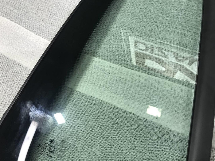 Форточка двери задняя правая VW Tiguan 1 (2007-2018)