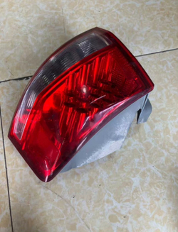 Задний левый LED фонарь (стоп-сигнал) Honda Acura MDX (оригинал,)