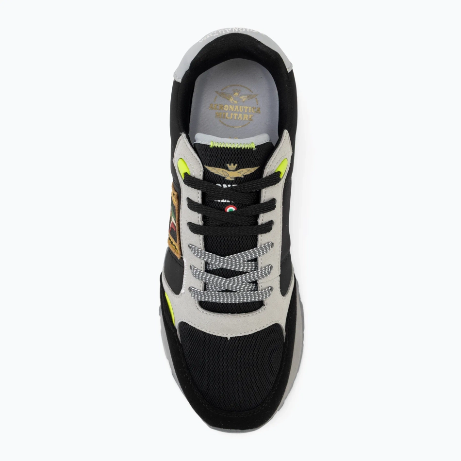 Кроссовки из текстиля