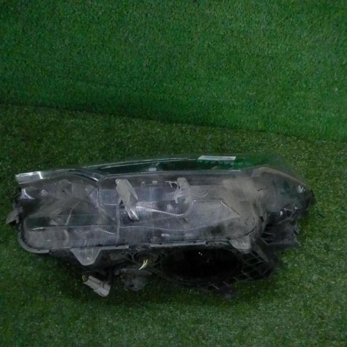Фара левая Toyota Rav 4 CA40 (2015-2019) LED