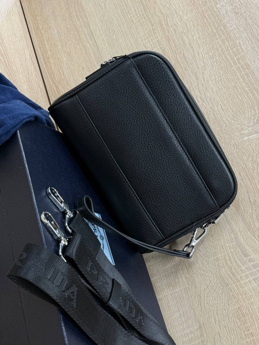 Сумка-мессенджер Prada