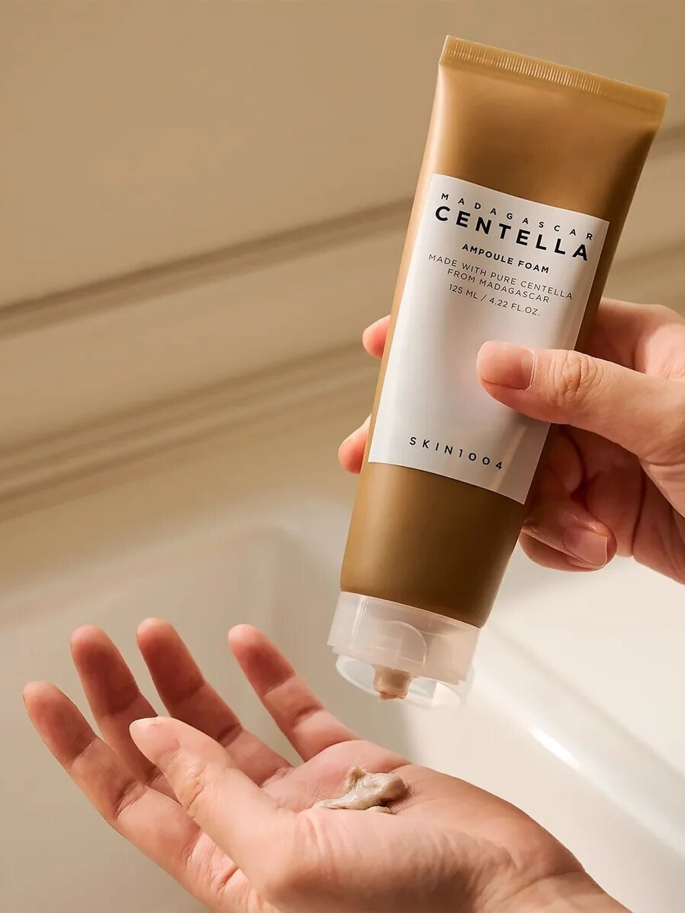 SKIN1004 Пенка для умывания успокаивающая с центеллой - Madagascar centella ampoule foam, 125мл