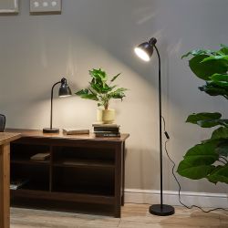 UML-T701 E27 BLACK Торшер напольный под лампу Е27. 60W. с регулировкой наклона. Механический выключатель. Черный. ТМ Uniel