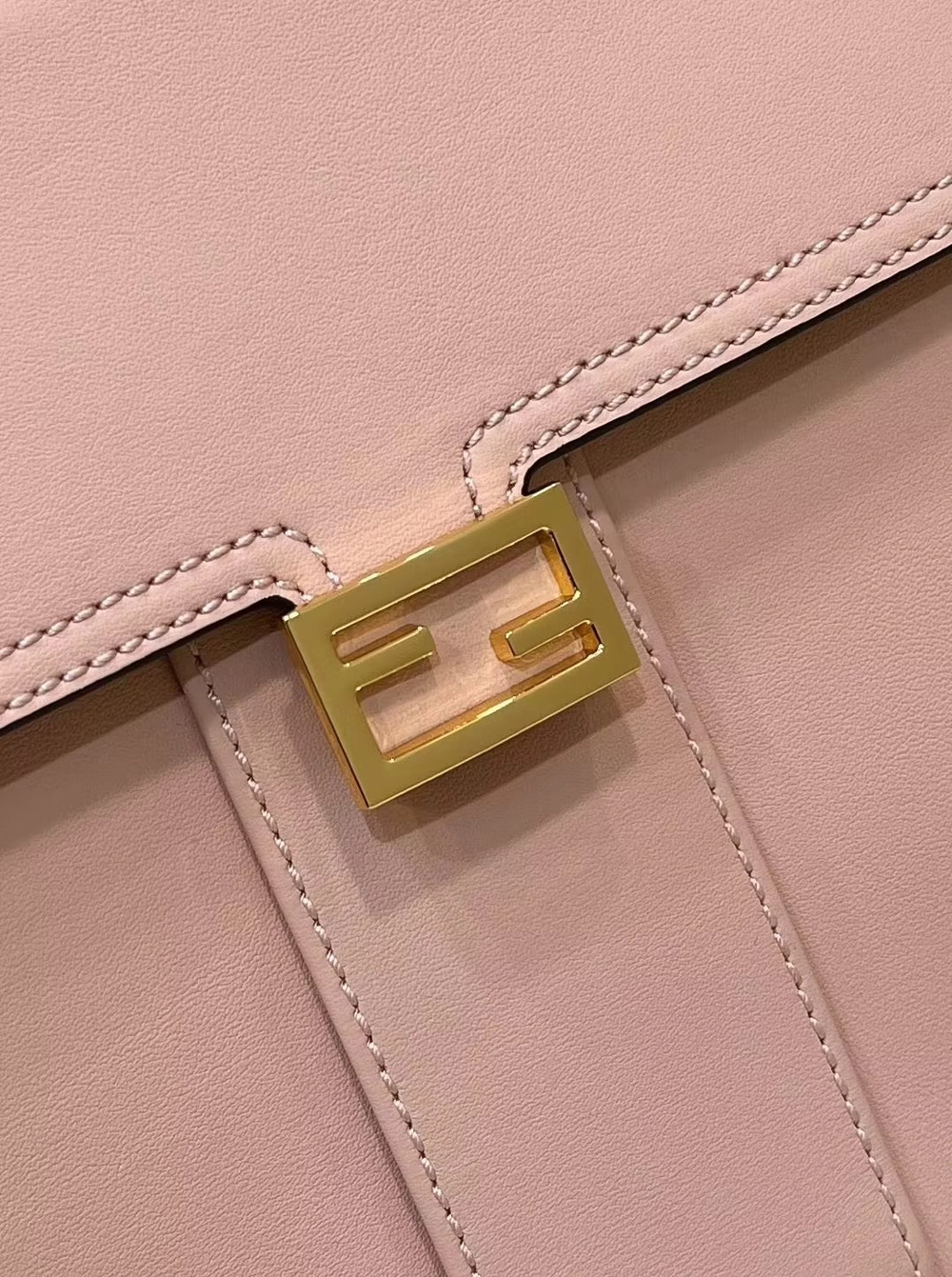 Fendi Peekaboo 33 cm