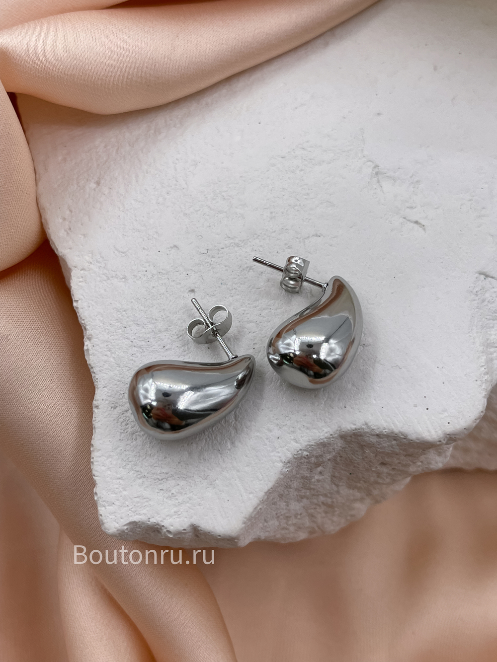Серьги капли серебристые в стиле БоттегаВ.