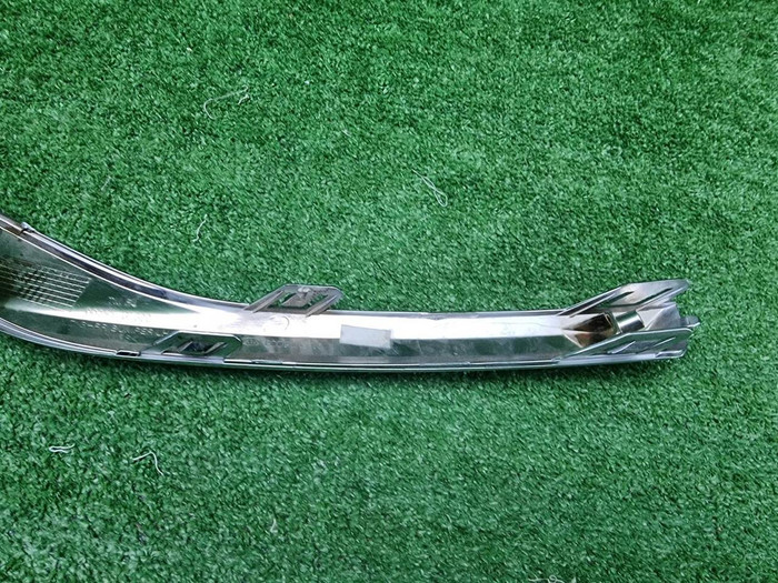 Молдинг бампера левый Hyundai Santa Fe 4 TM 20-24