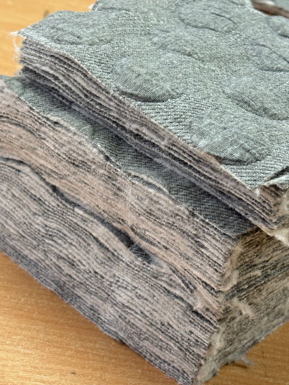 Для рукоделия / ткань обьемная мягкая жаккард