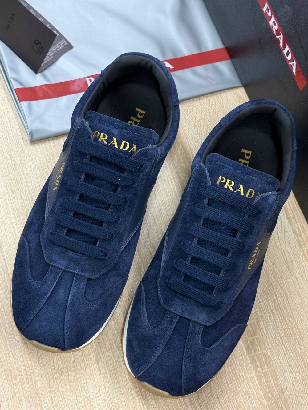 Кроссовки Prada