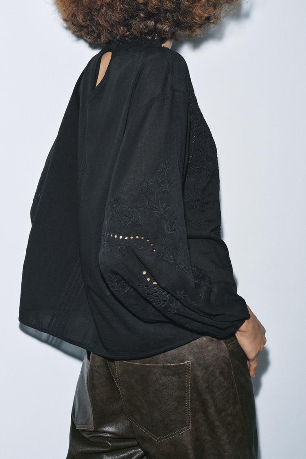 ZARA РУБАШКА С ВЫШИВКОЙ И КРУЖЕВОМ — ZW COLLECTION, ЧЕРНЫЙ