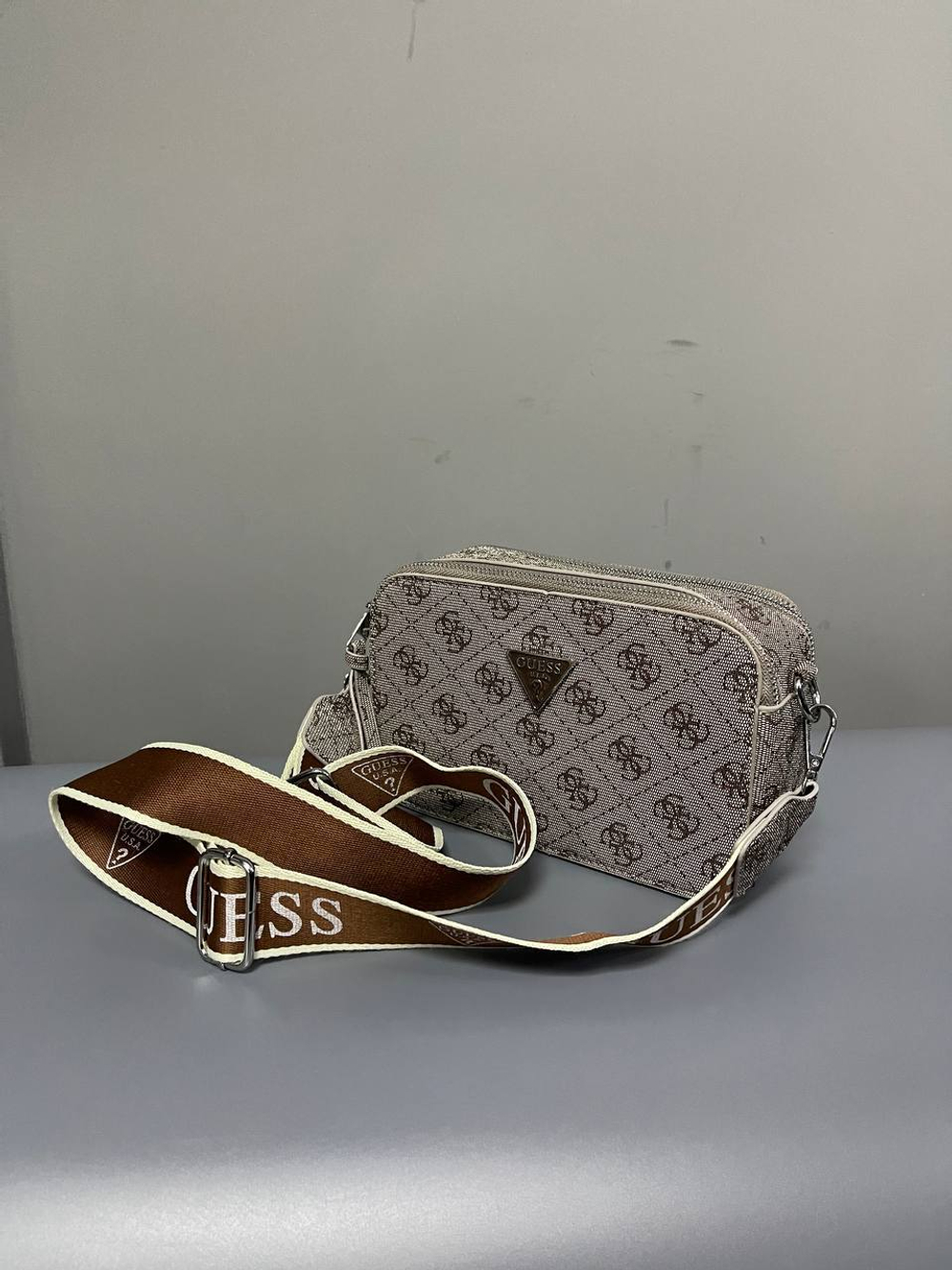 Сумка GUESS