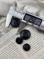 Пуговицы Миу на прокол черные с прозрачными и серыми прожилками