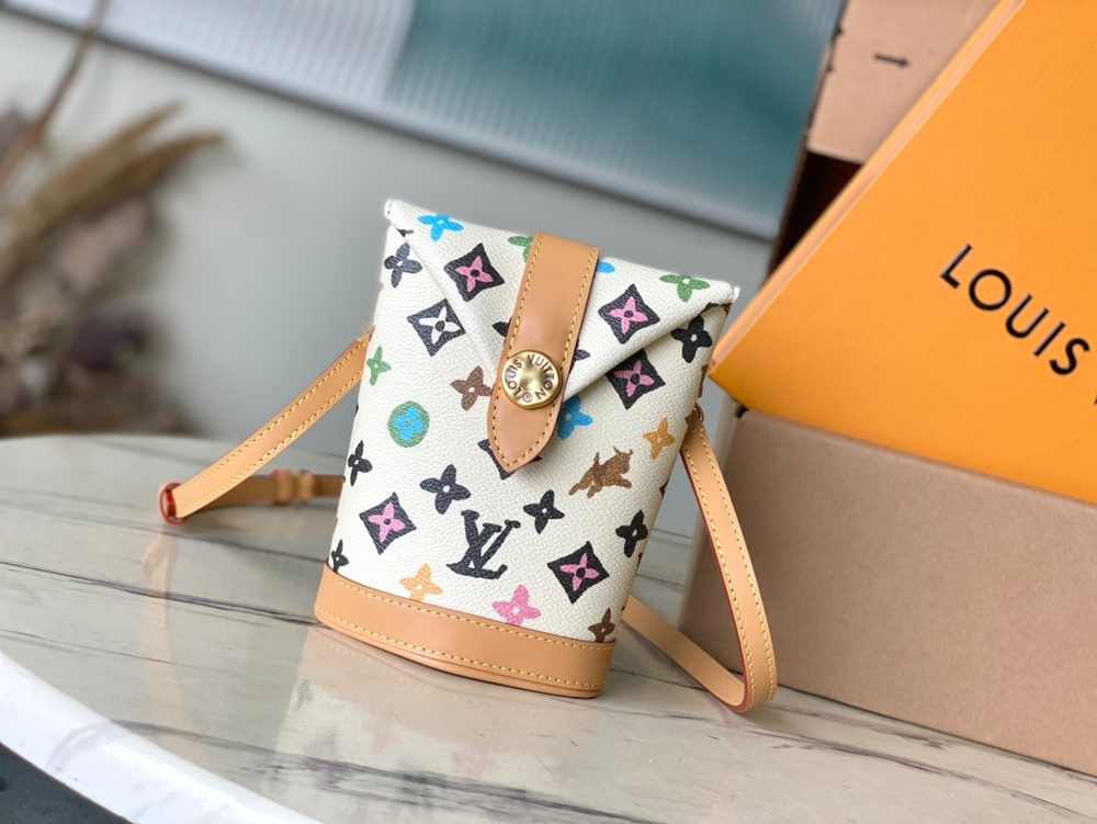 Louis Vuitton Envelope Pouch