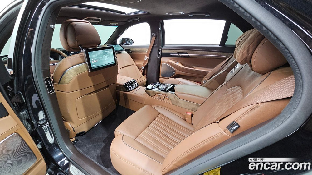 Genesis G90 3.8 AWD (02.2021)