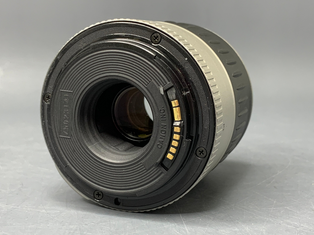 Canon EOS 300 kit EF 28-90mm 4-5.6 II