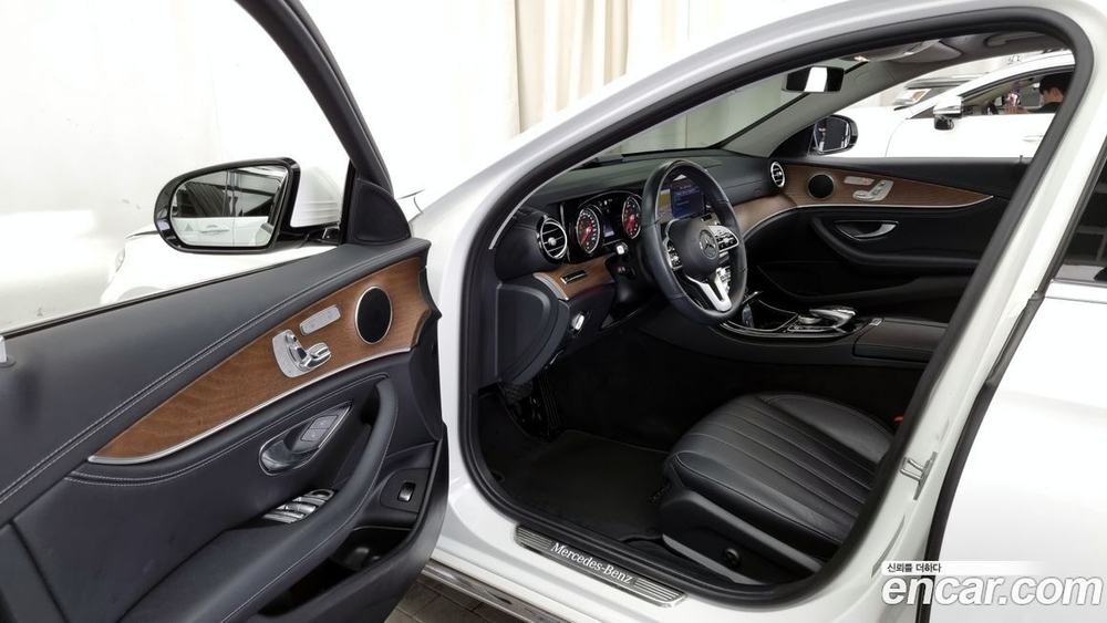Mercedes-Benz E-Class W213 E220d 4MATIC Exclusive (11.2019)