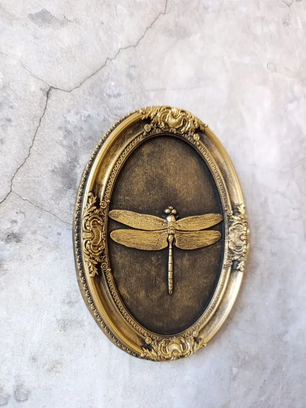 Барельеф на стену из гипса Стрекоза