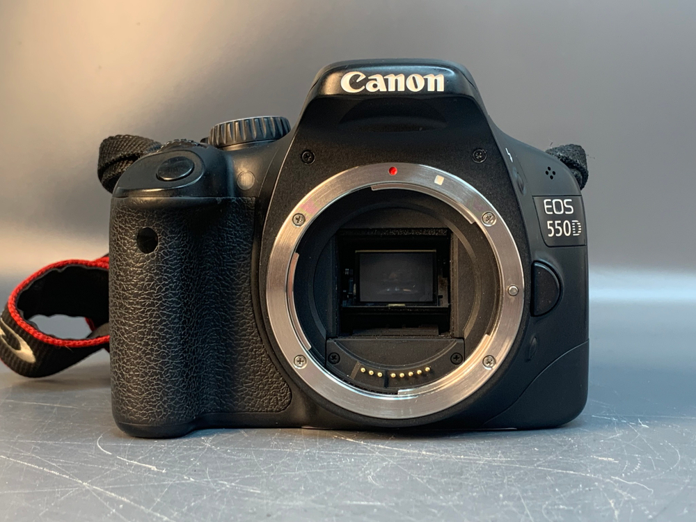 Canon 550D Body 52886 Кадров