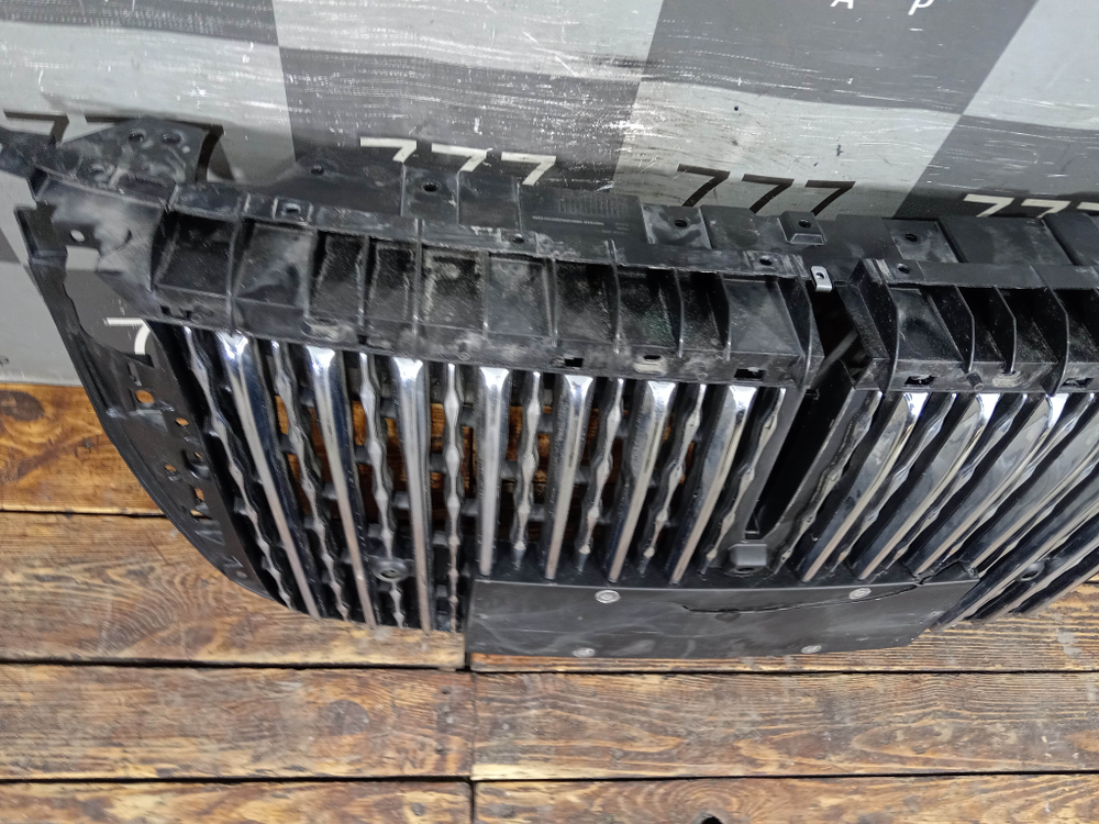 Решетка радиатора Hongqi H9 20-нв Б/У Оригинал 8401550DB05A115