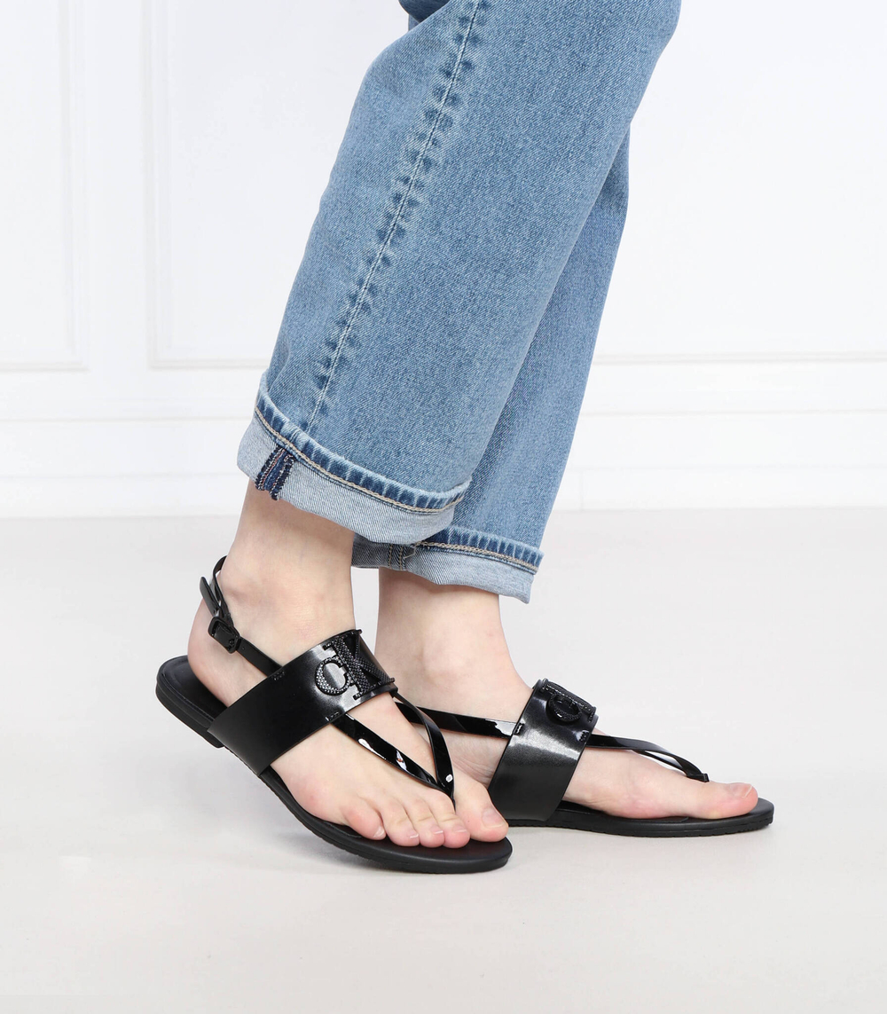 Кожаные босоножки CALVIN KLEIN JEANS - черный(YW0YW00953)