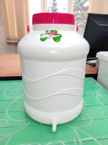 Бак 8 л со штуцером