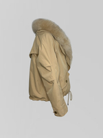 Куртка-парка на молнии с меховым воротником и кулиской внизу