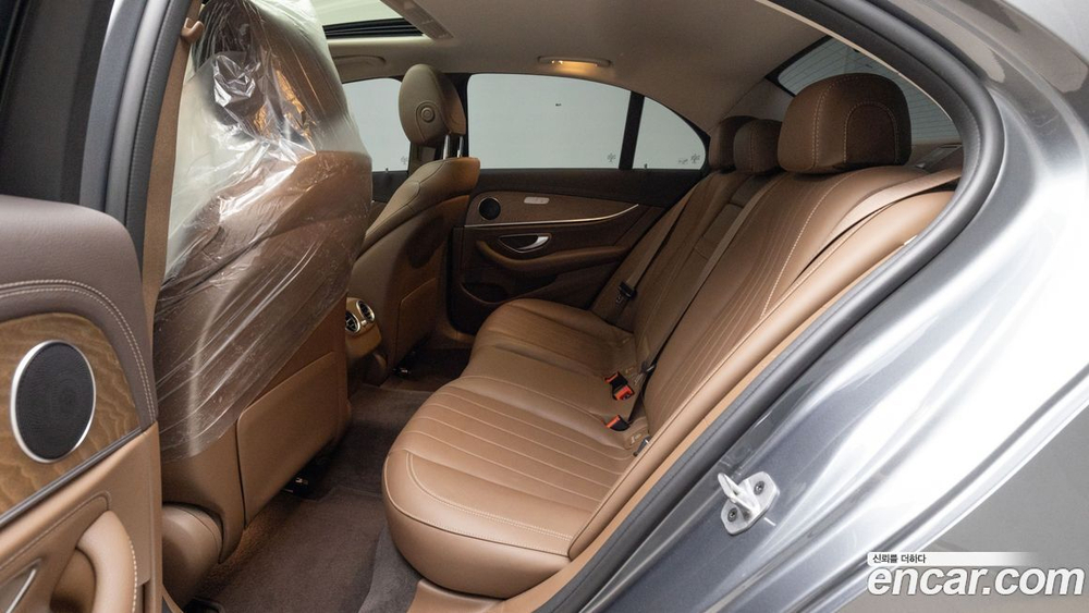 Mercedes-Benz E-Class W213 E220d Exclusive (08.2019)