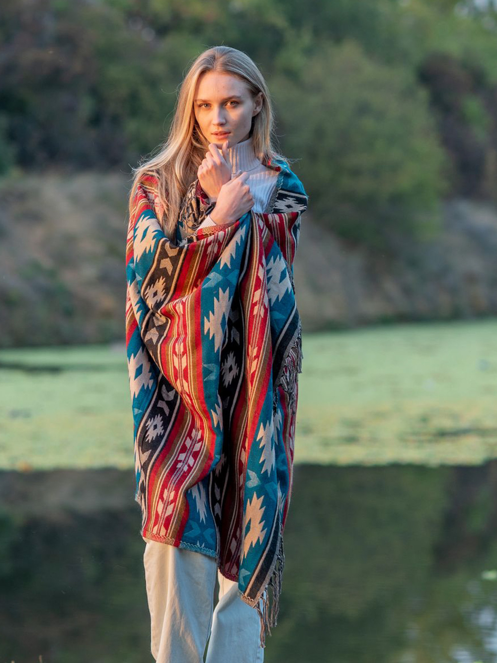 Шарф теплый с орнаментом Навахо